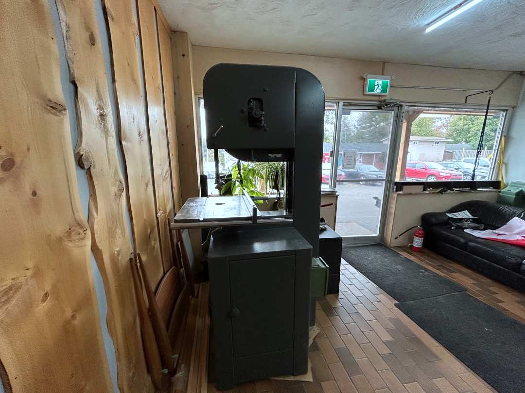 Used Woodworking Machine: Rockwell 20 inch Bandsaw